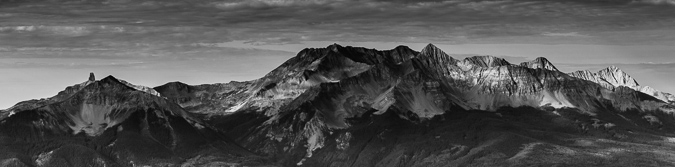 Dallas Divide Black and White