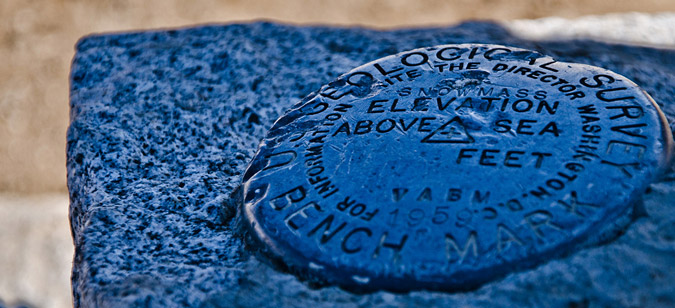 Snowmass Mountain summit marker