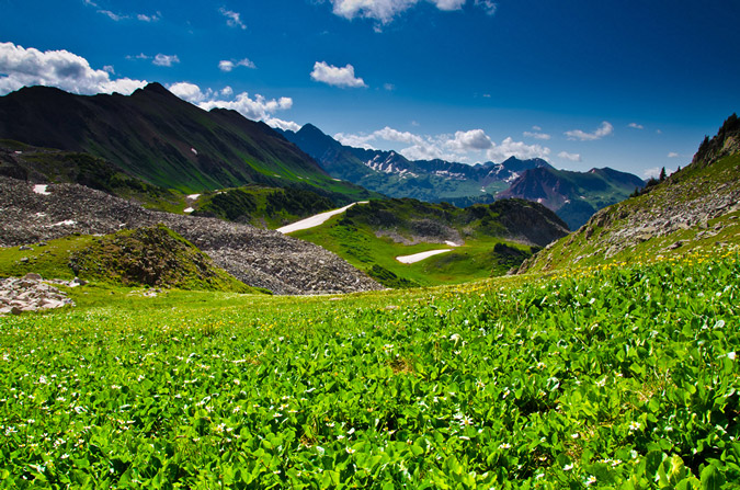 Grassy ledges on Hagerman Peak